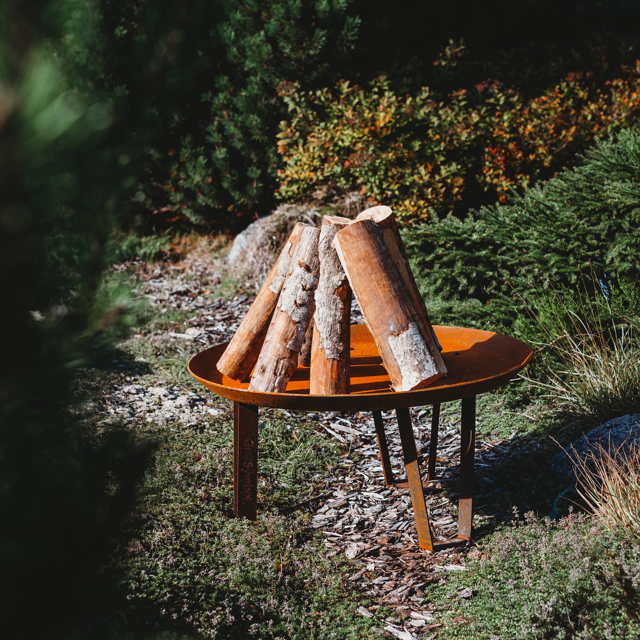 GrillSymbol eldstad utomhus Elegante ø 72 cm MIDSOMMARERBJUDANDE GrillSymbol eldstad utomhus Elegante ø 72 cm MIDSOMMARERBJUDANDE